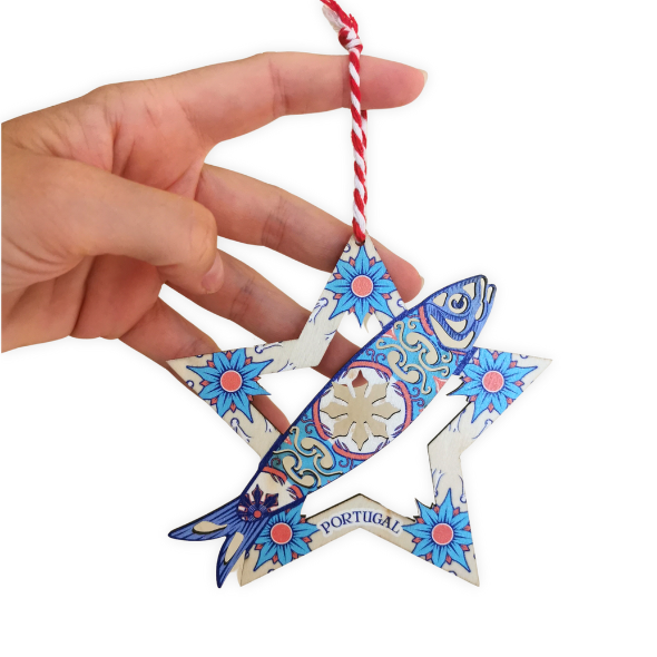 wooden star Christmas ornament from Portugal with traditional sardine decorated with portuguese azulejos tiles, great secret santa gift from Portugal, Portuguese Christmas tree decor, 