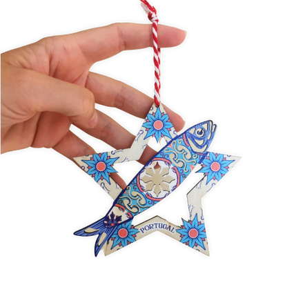 wooden star Christmas ornament from Portugal with traditional sardine decorated with portuguese azulejos tiles, great secret santa gift from Portugal, Portuguese Christmas tree decor, 
