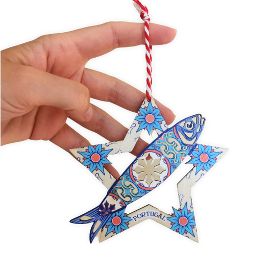 wooden star Christmas ornament from Portugal with traditional sardine decorated with portuguese azulejos tiles, great secret santa gift from Portugal, Portuguese Christmas tree decor, 